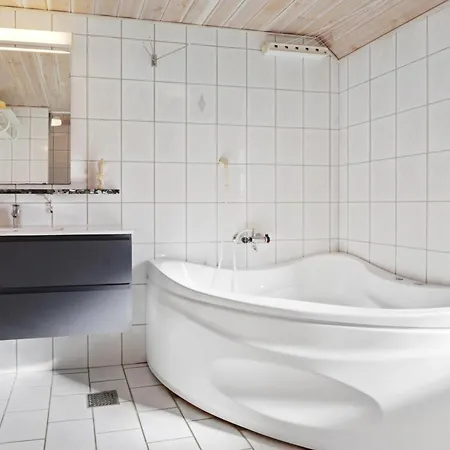 I Vejlby Klit Med God Sauna Sj315 הרבור